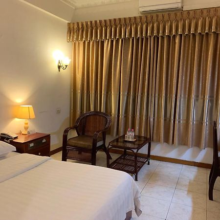 Chung Hsin Hotel 中信酒店 Πνομ Πενχ Εξωτερικό φωτογραφία