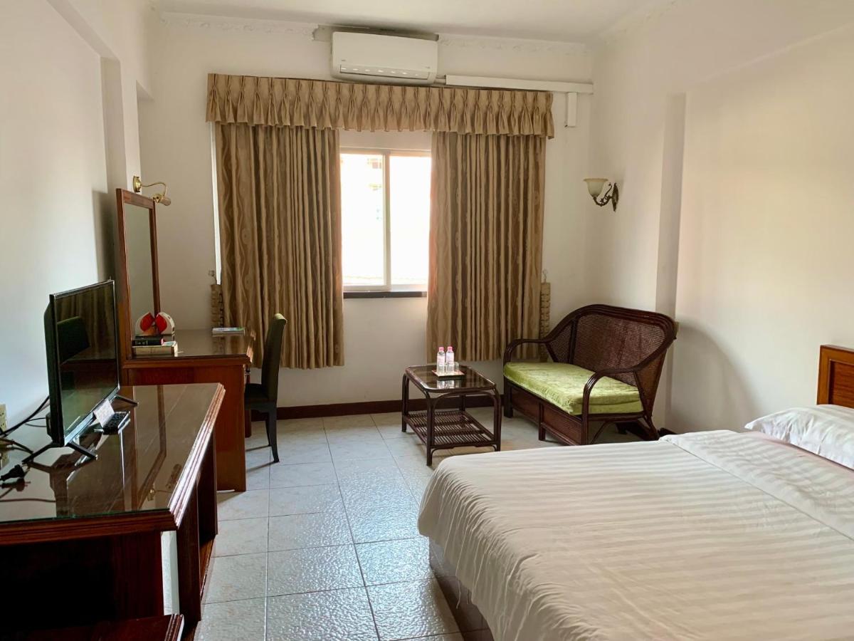 Chung Hsin Hotel 中信酒店 Πνομ Πενχ Εξωτερικό φωτογραφία