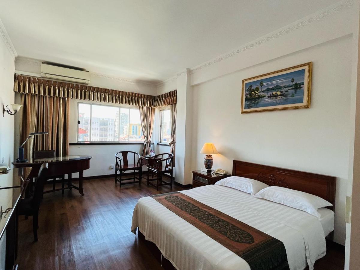 Chung Hsin Hotel 中信酒店 Πνομ Πενχ Εξωτερικό φωτογραφία