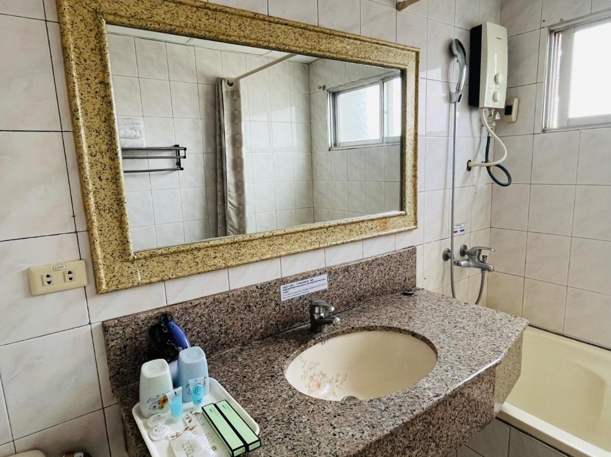 Chung Hsin Hotel 中信酒店 Πνομ Πενχ Εξωτερικό φωτογραφία