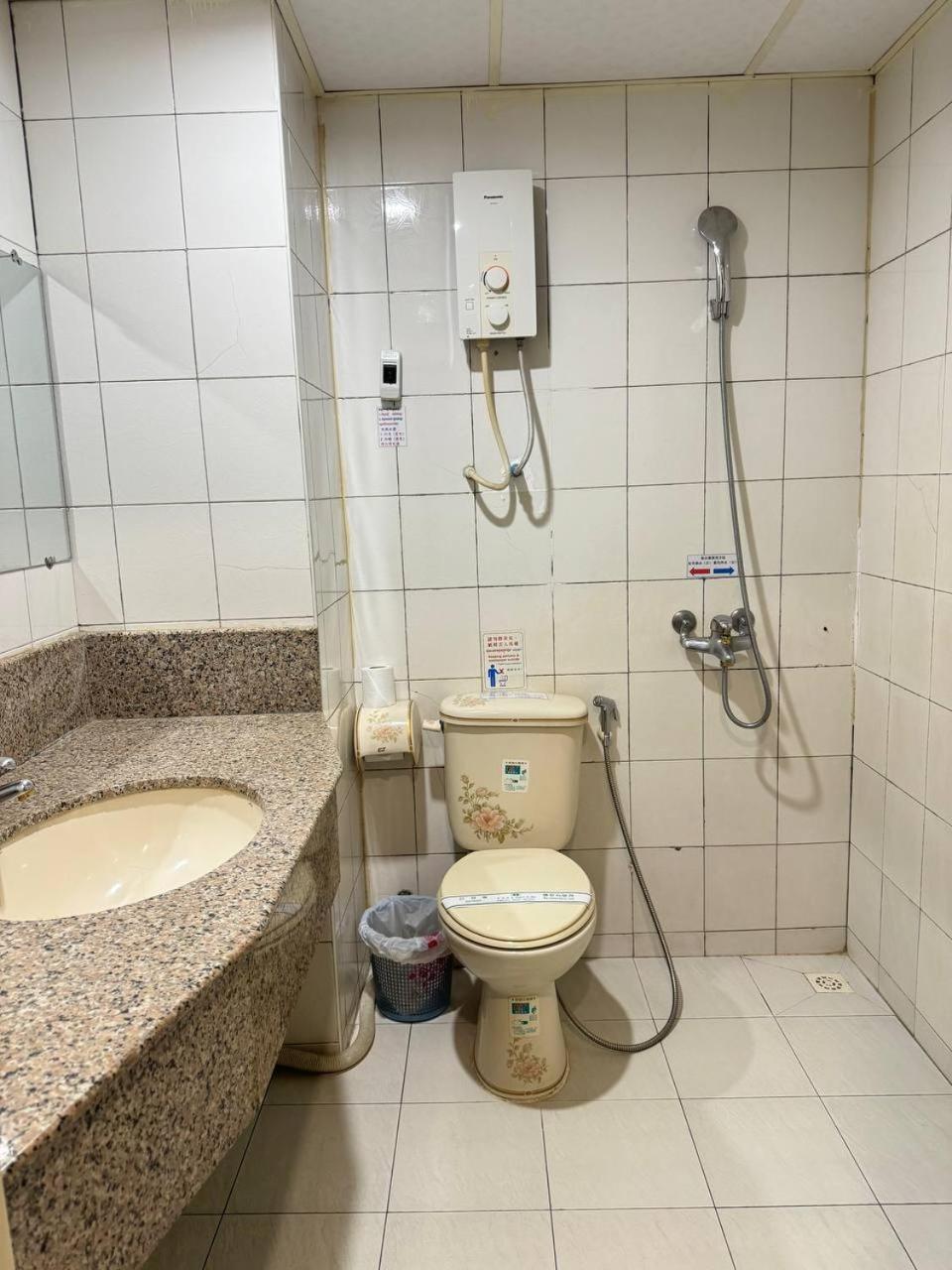 Chung Hsin Hotel 中信酒店 Πνομ Πενχ Εξωτερικό φωτογραφία