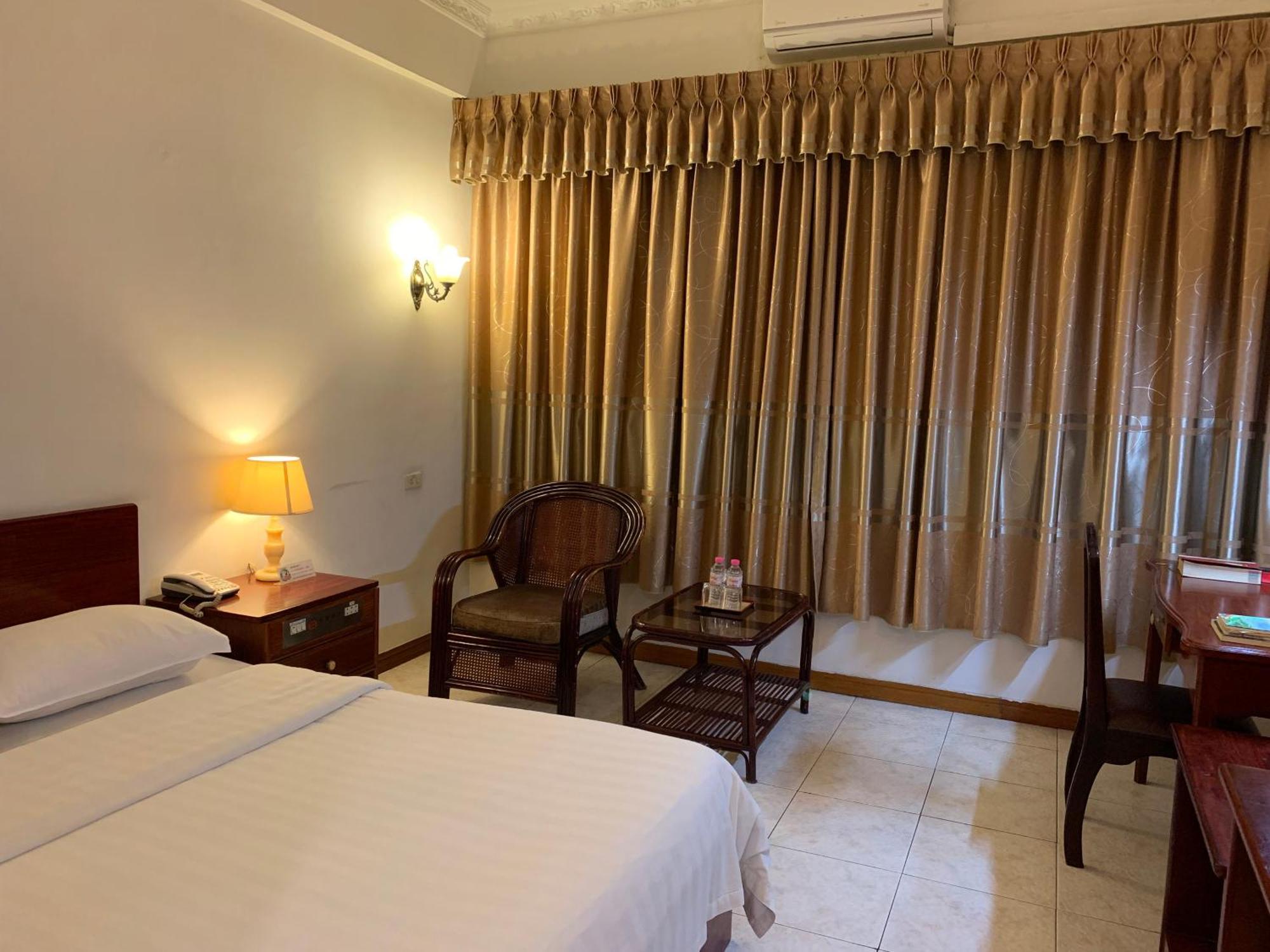 Chung Hsin Hotel 中信酒店 Πνομ Πενχ Εξωτερικό φωτογραφία